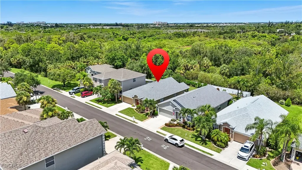 9740 Gladiolus Bulb Loop Fort Myers FL 33908