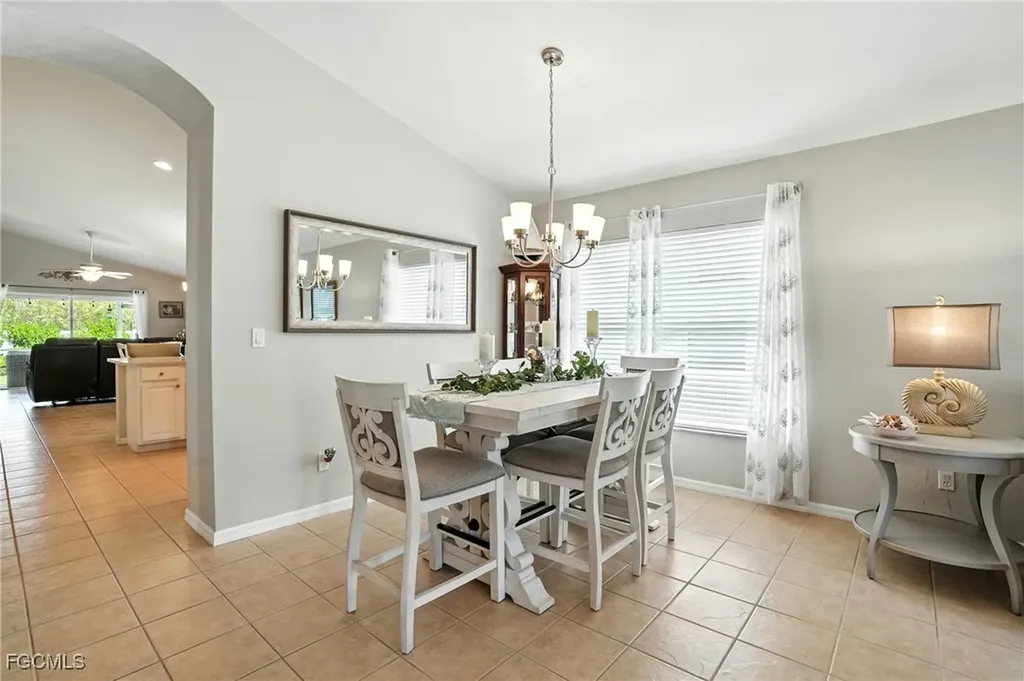 9740 Gladiolus Bulb Loop Fort Myers FL 33908