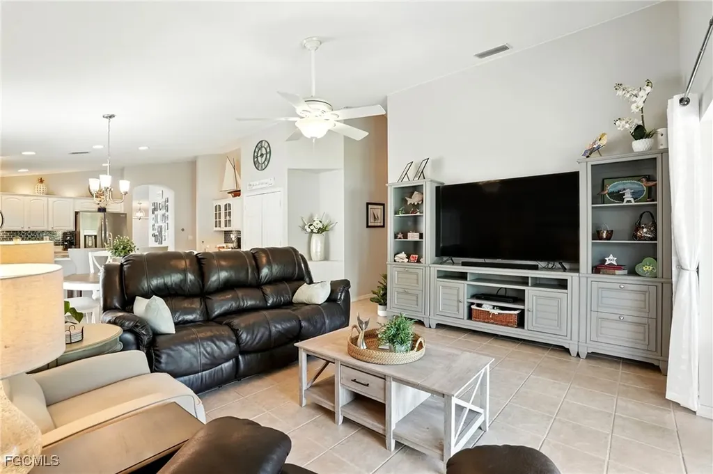 9740 Gladiolus Bulb Loop Fort Myers FL 33908