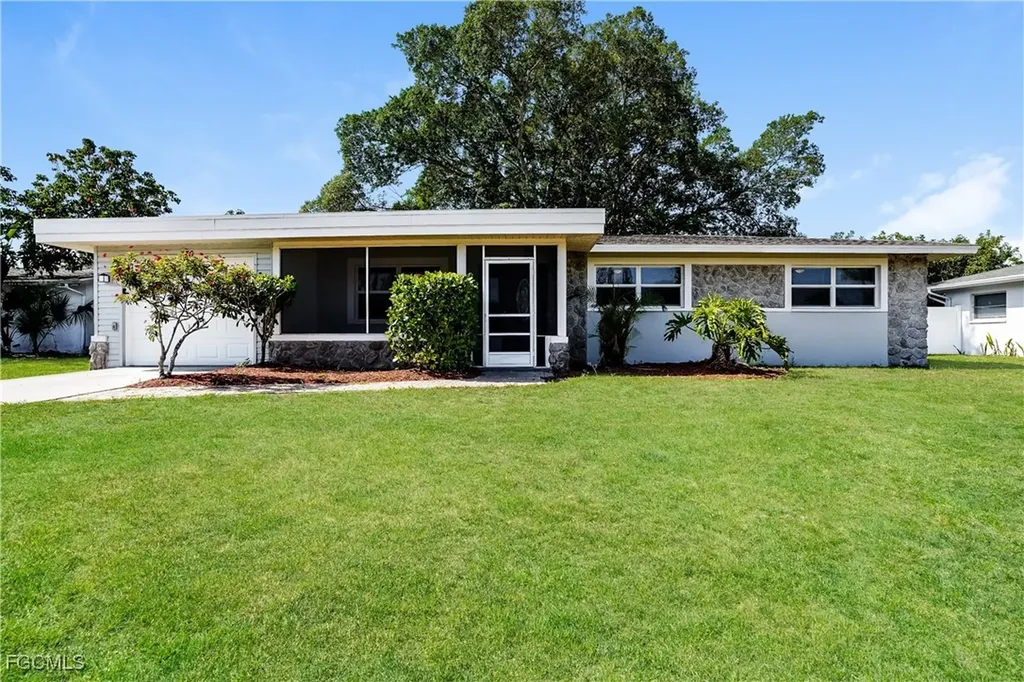 330 SE 46th Lane Cape Coral FL 33904