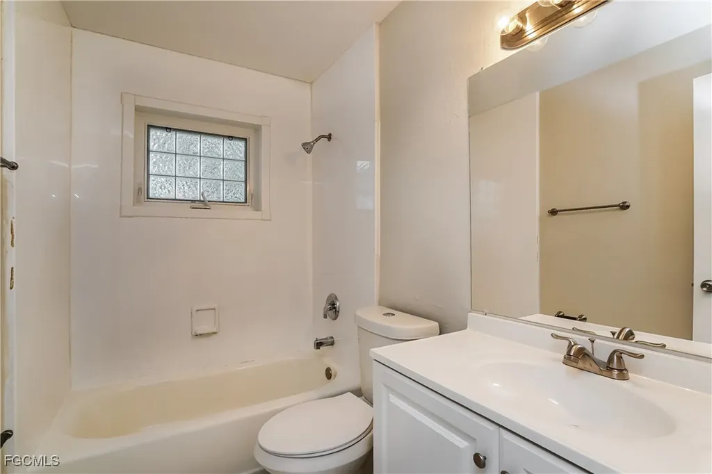 330 SE 46th Lane Cape Coral FL 33904