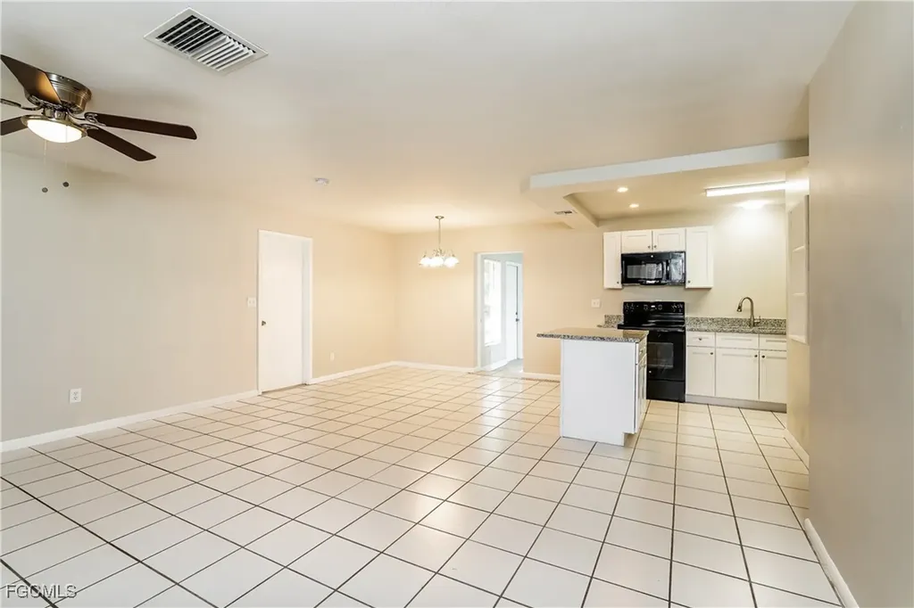 330 SE 46th Lane Cape Coral FL 33904