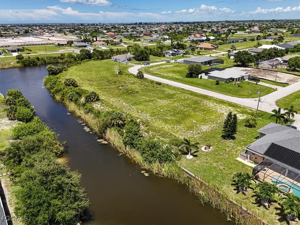 1800 NW 2 Terrace Cape Coral FL 33993