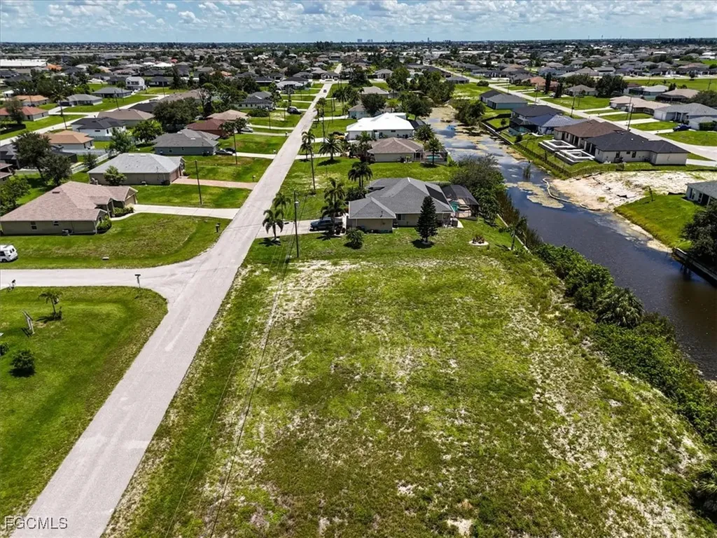 1800 NW 2 Terrace Cape Coral FL 33993