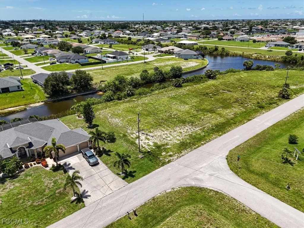 1800 NW 2 Terrace Cape Coral FL 33993