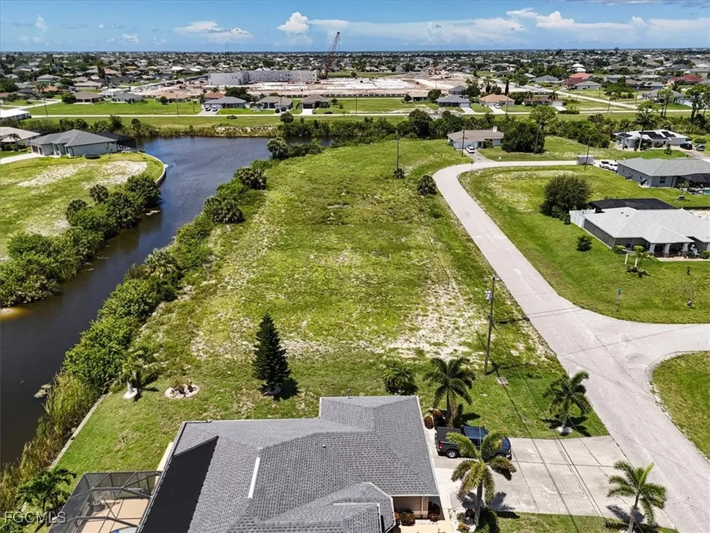 1800 NW 2 Terrace Cape Coral FL 33993