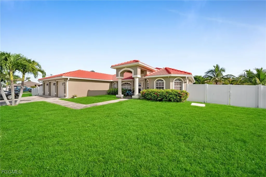 1817 SW 22nd Terrace Cape Coral FL 33991