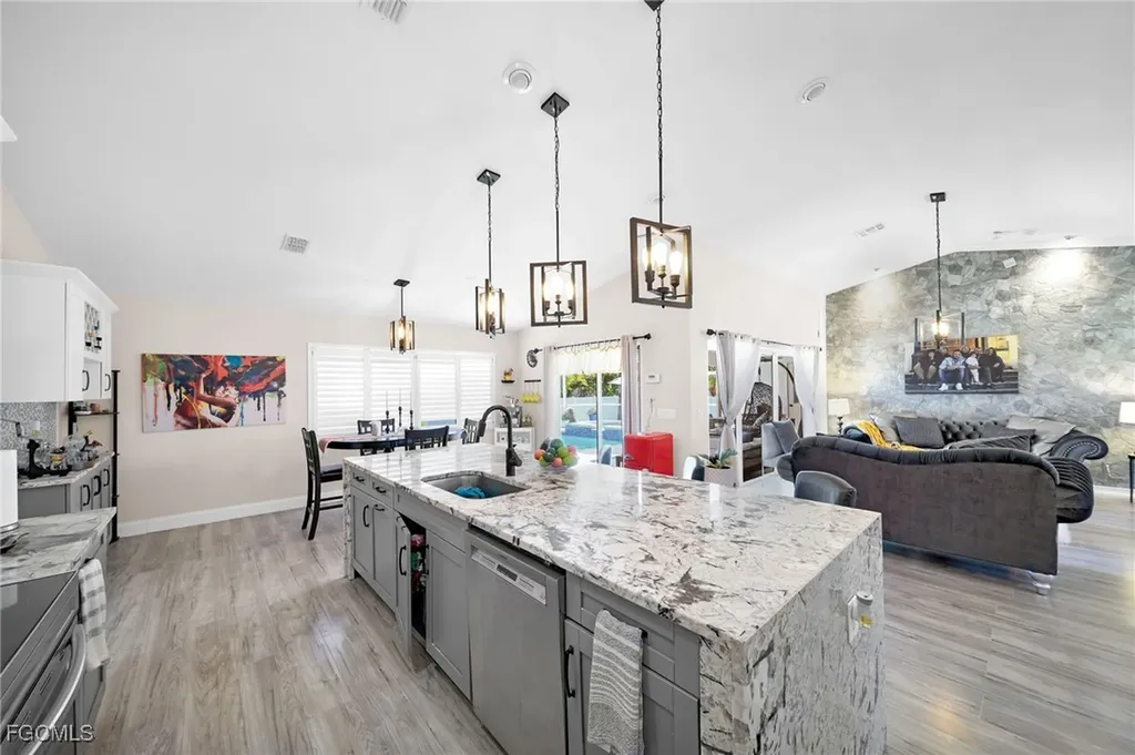 1817 SW 22nd Terrace Cape Coral FL 33991