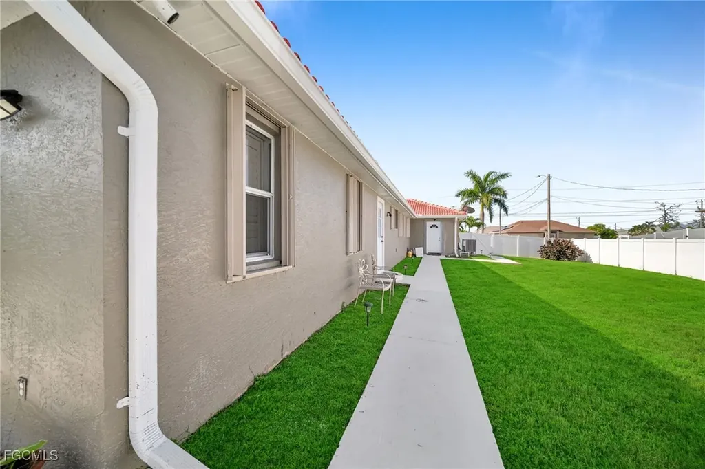 1817 SW 22nd Terrace Cape Coral FL 33991