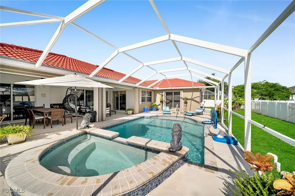 1817 SW 22nd Terrace Cape Coral FL 33991