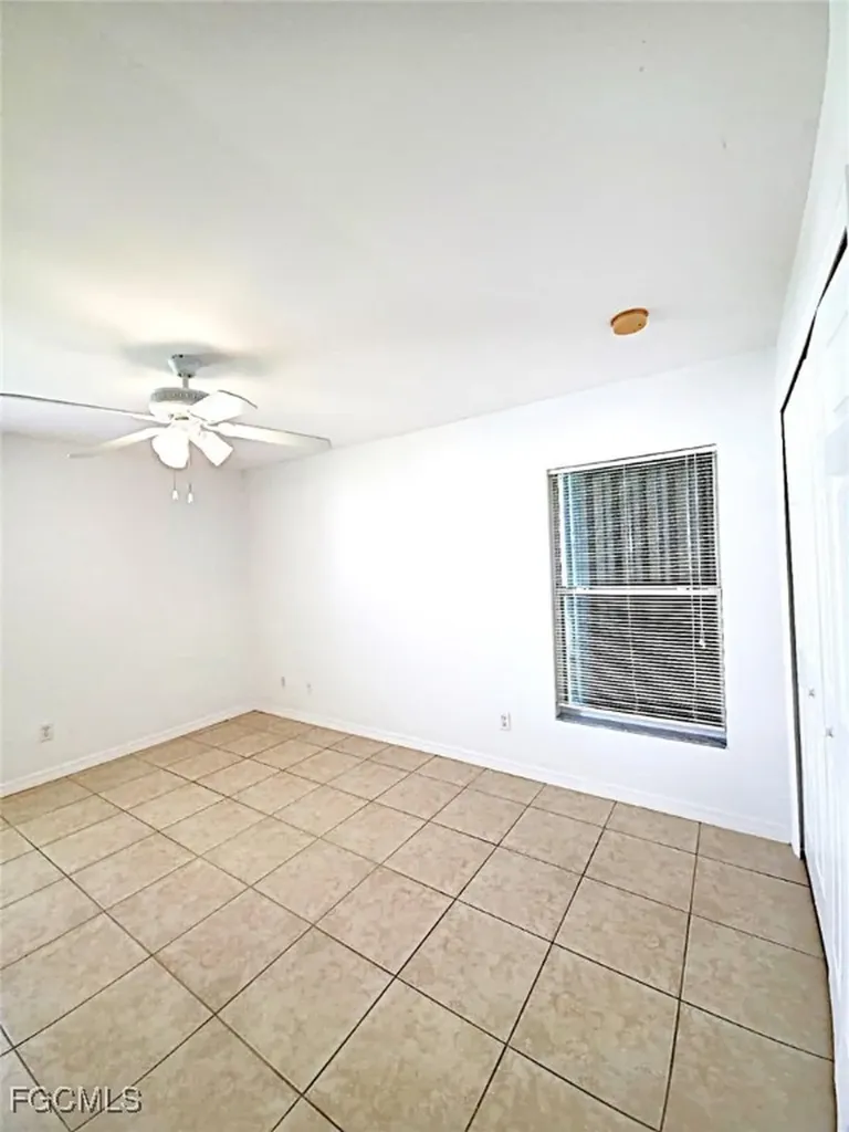 2211 NE 15th Lane Cape Coral FL 33909