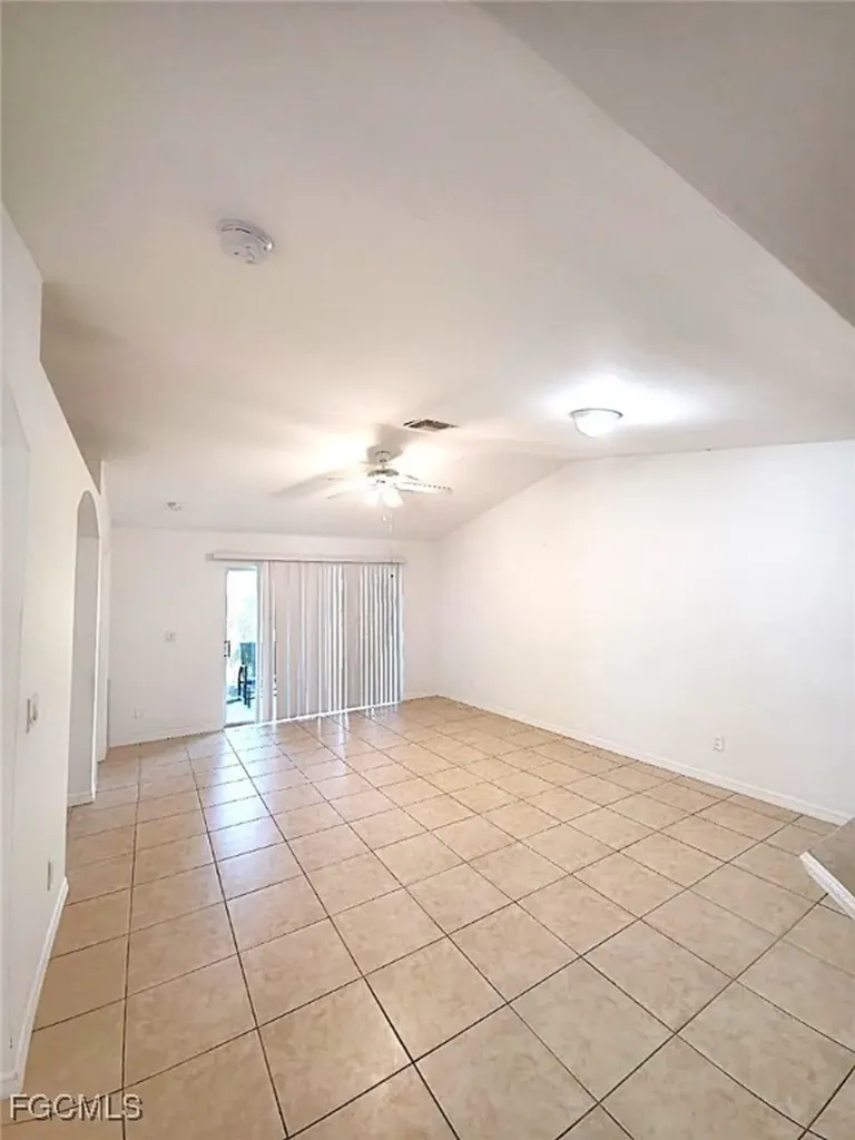 2211 NE 15th Lane Cape Coral FL 33909
