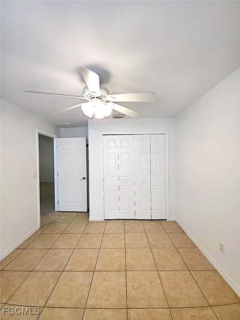 2211 NE 15th Lane Cape Coral FL 33909