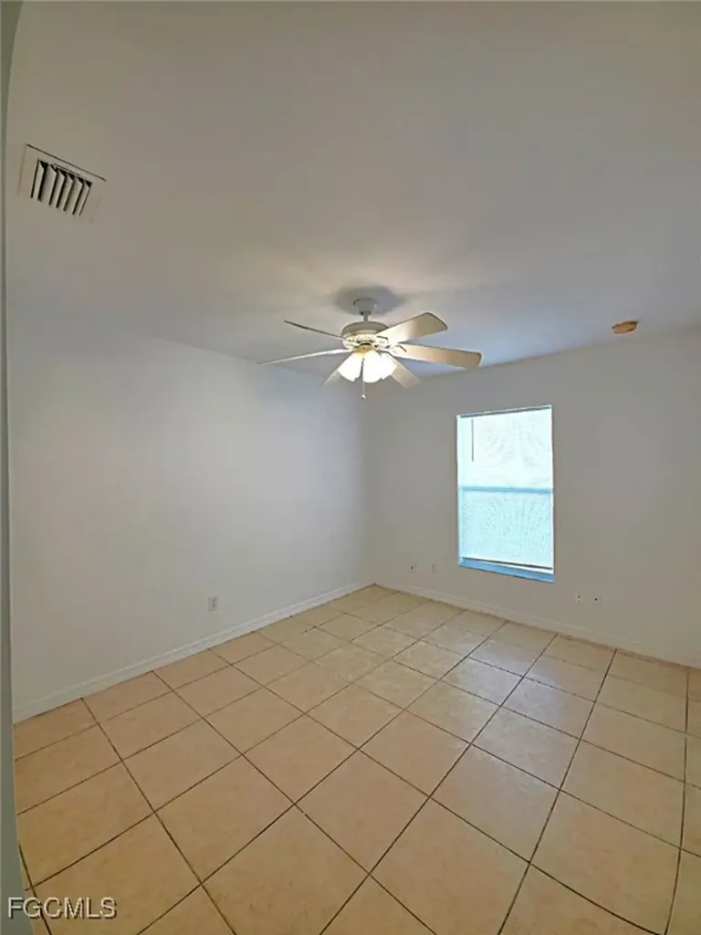 2211 NE 15th Lane Cape Coral FL 33909