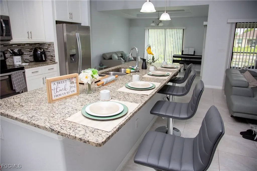 503 SW 11th Court Cape Coral FL 33991