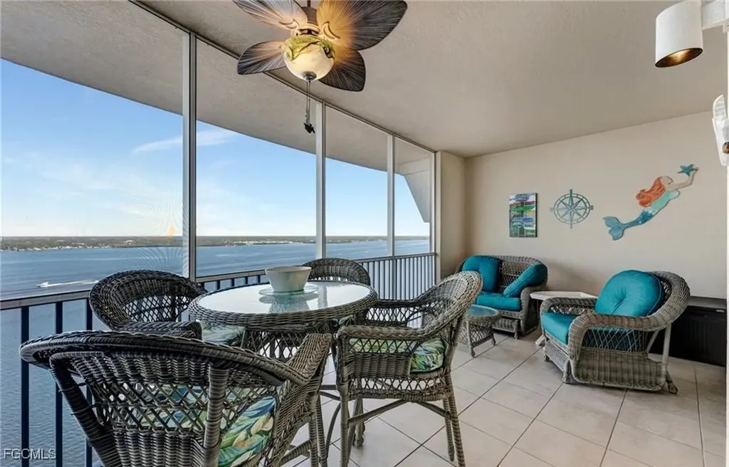 2745 1st Street Fort Myers FL 33916