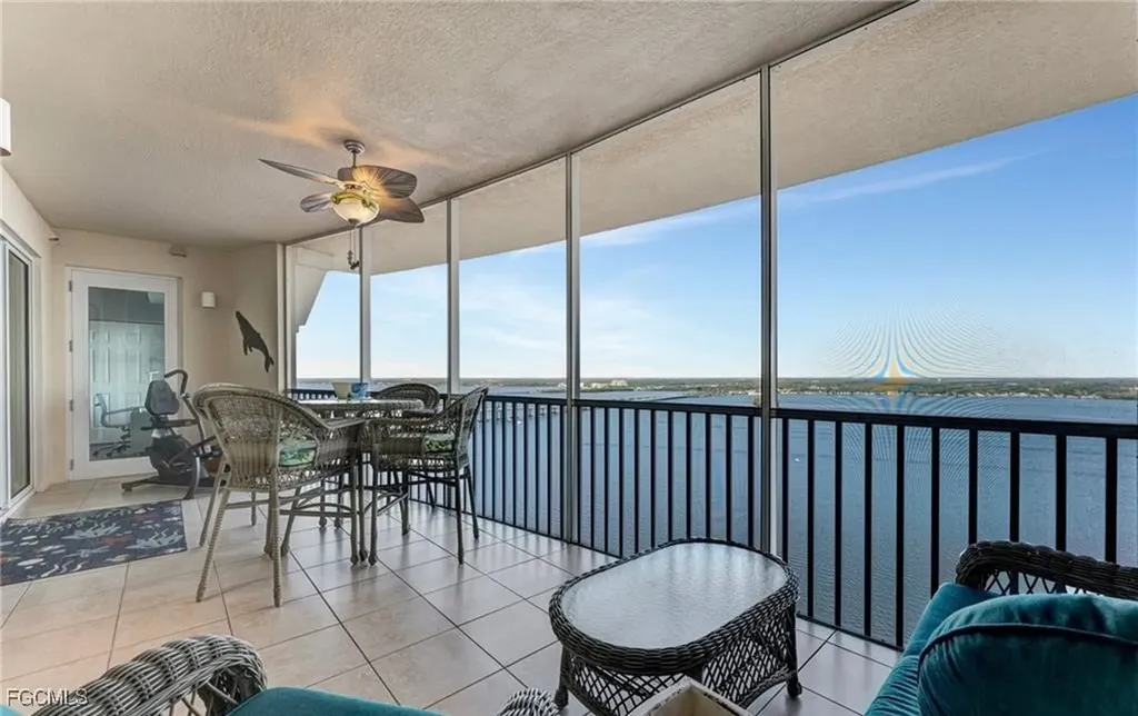 2745 1st Street Fort Myers FL 33916