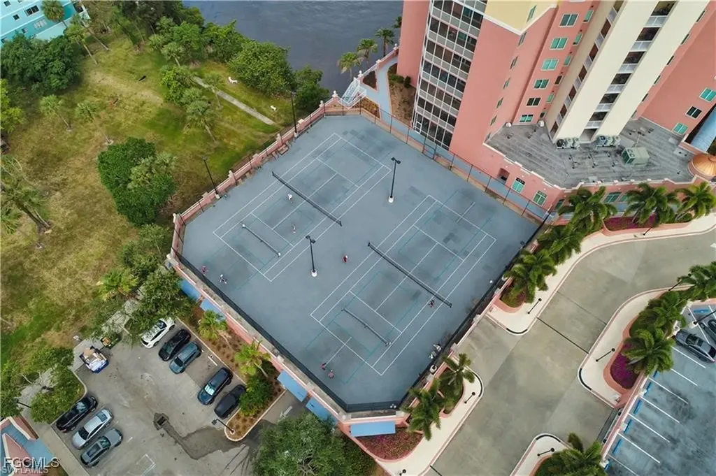 2745 1st Street Fort Myers FL 33916