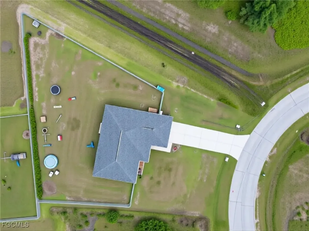 9048 Lamkin Circle Labelle FL 33935