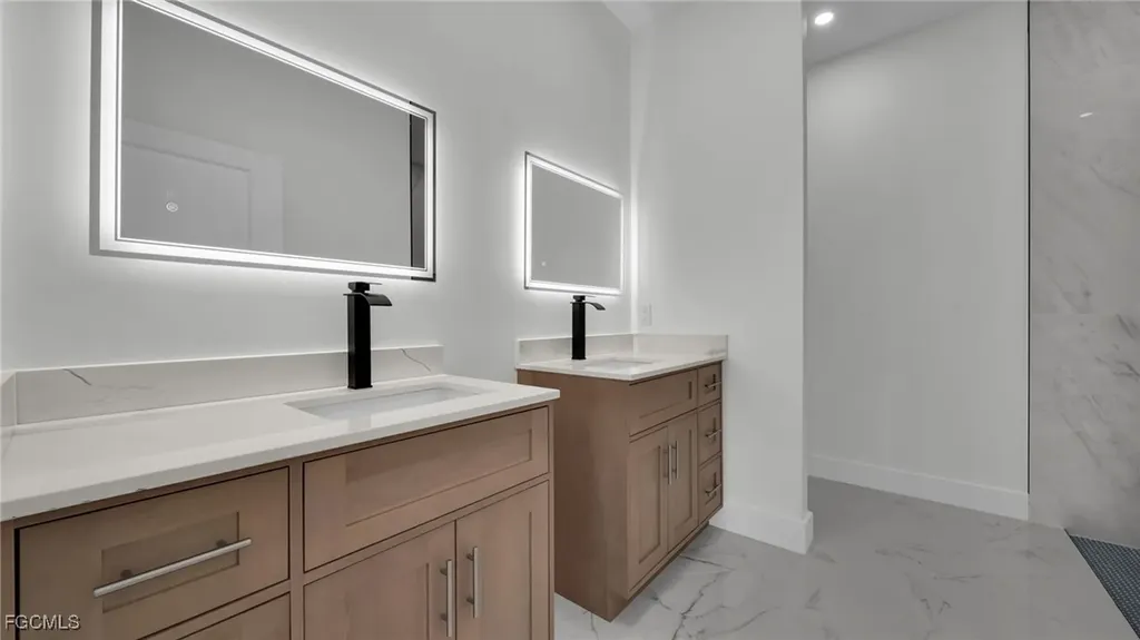 1229 NE 41st Street Cape Coral FL 33909