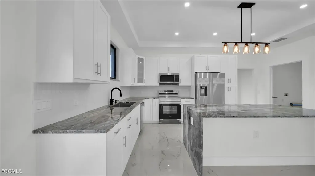 1229 NE 41st Street Cape Coral FL 33909