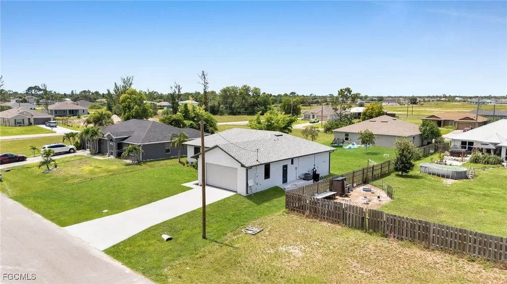 1229 NE 41st Street Cape Coral FL 33909