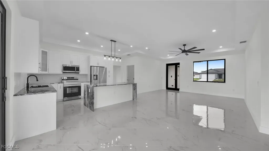 1229 NE 41st Street Cape Coral FL 33909