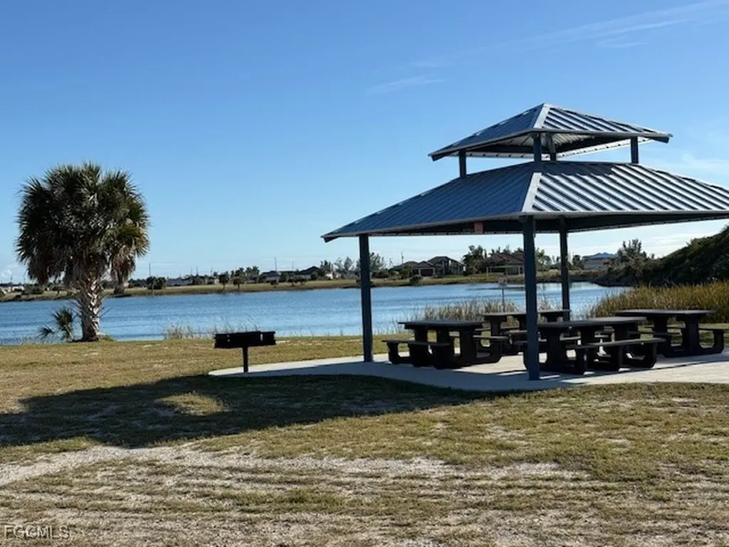 3809 NW 38th Lane Cape Coral FL 33993