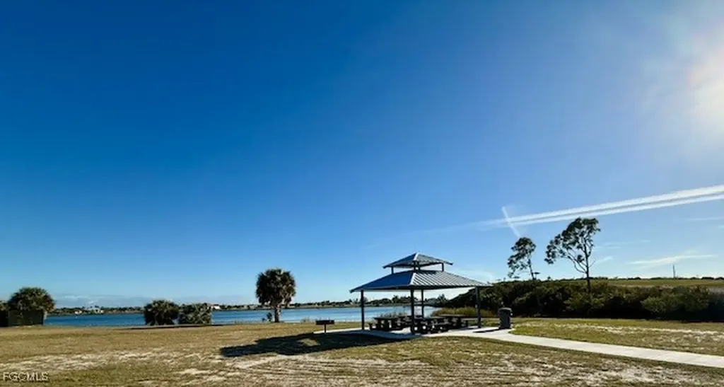 3809 NW 38th Lane Cape Coral FL 33993