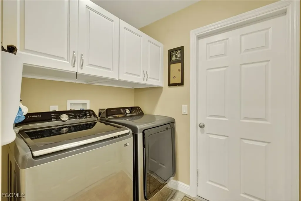 2820 SW 29th Place Cape Coral FL 33914