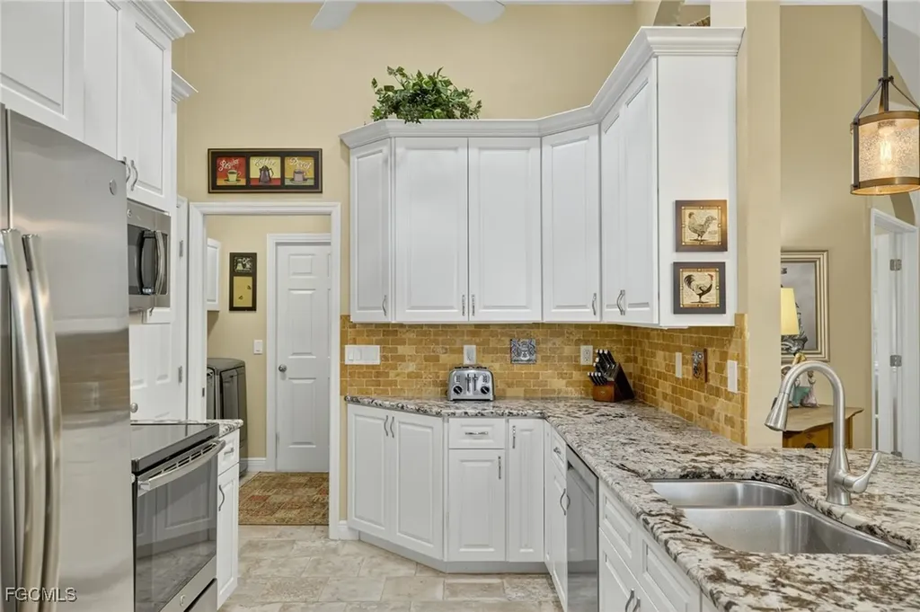 2820 SW 29th Place Cape Coral FL 33914