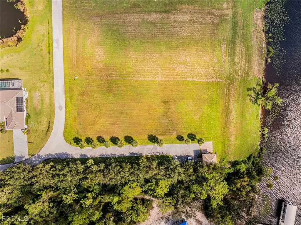 17109 Serengeti Circle Alva FL 33920