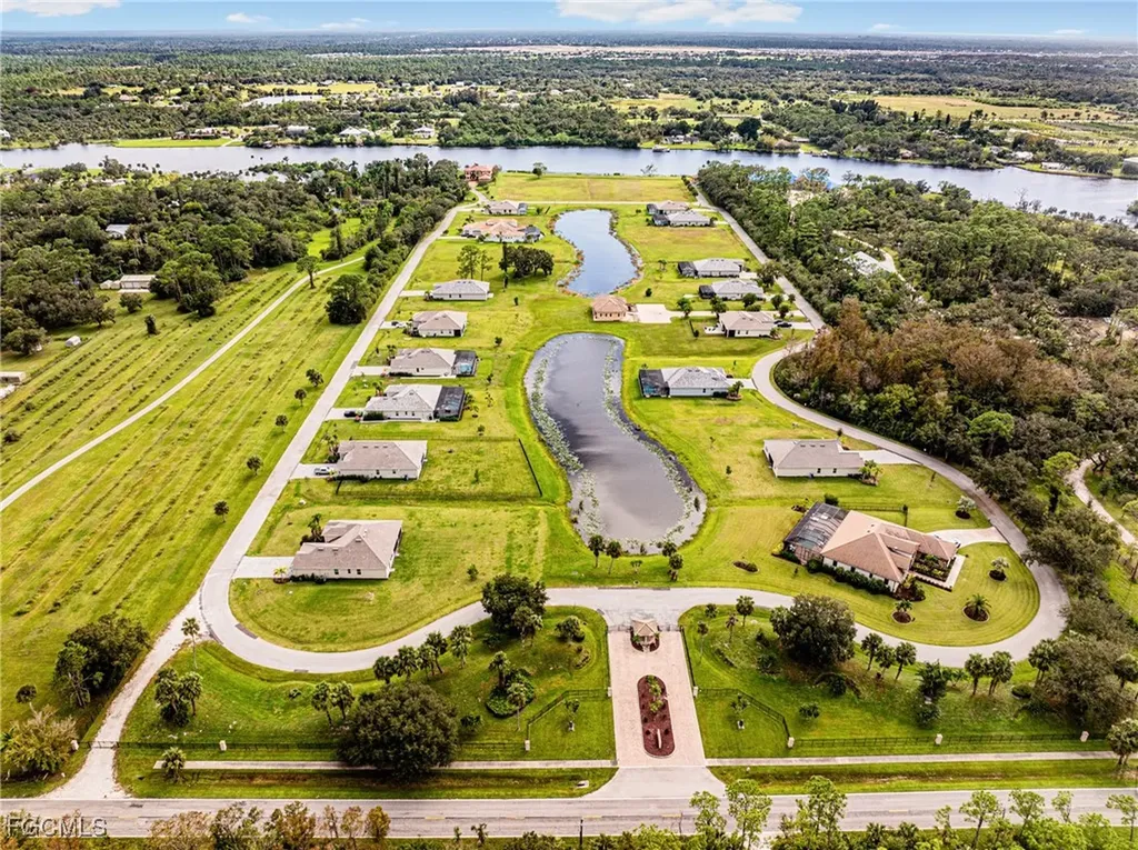 17109 Serengeti Circle Alva FL 33920