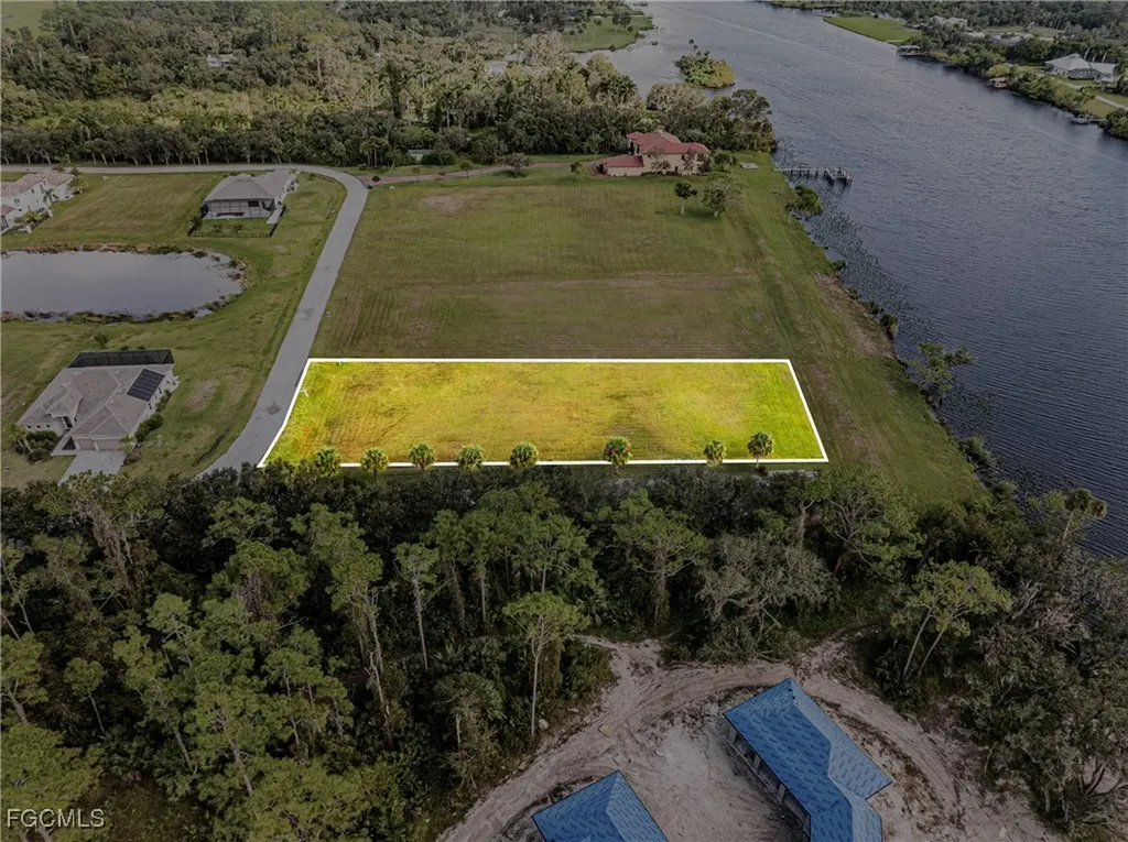 17109 Serengeti Circle Alva FL 33920