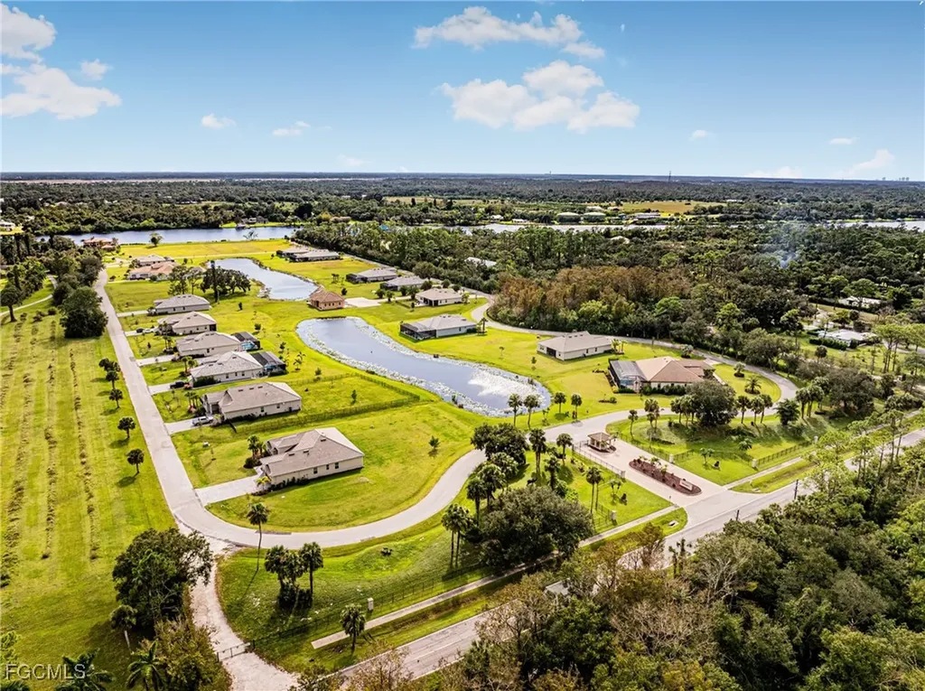 17109 Serengeti Circle Alva FL 33920