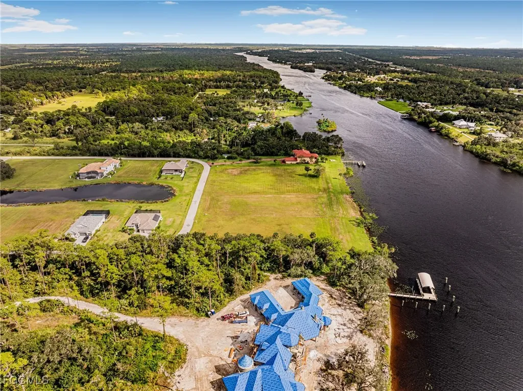 17109 Serengeti Circle Alva FL 33920