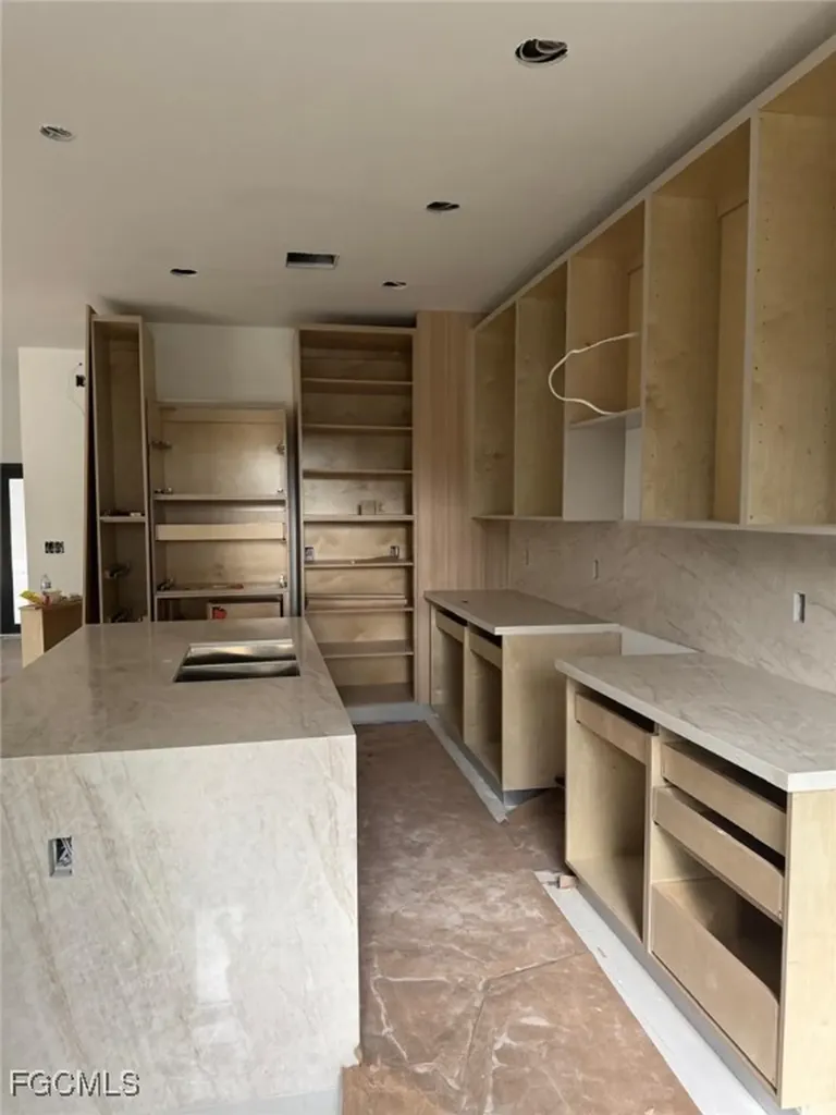 2217 Jefferson Avenue Alva FL 33920