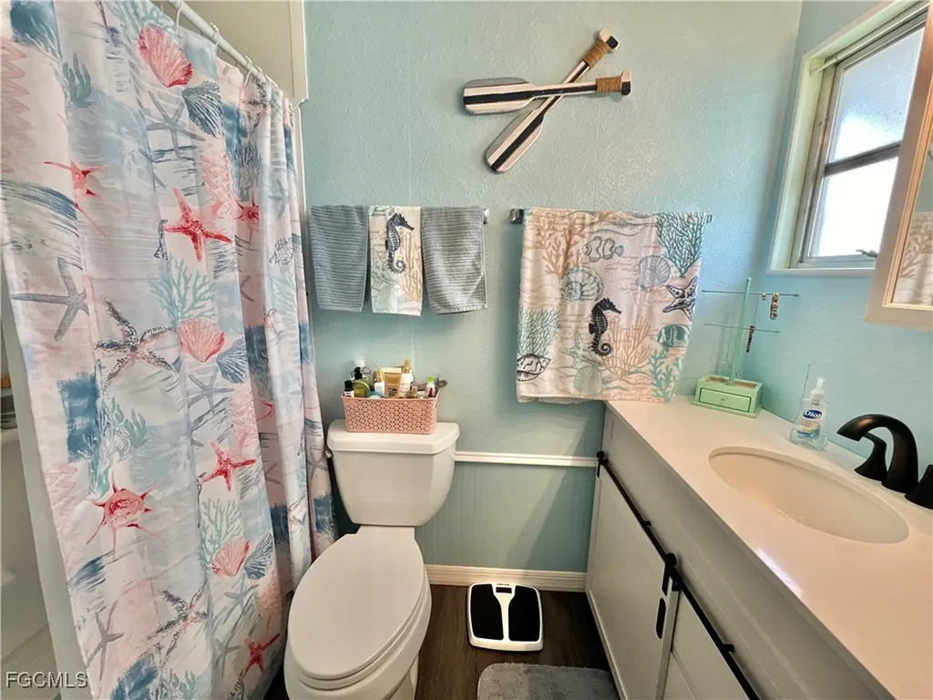 290 Valencia Drive Fort Myers FL 33905