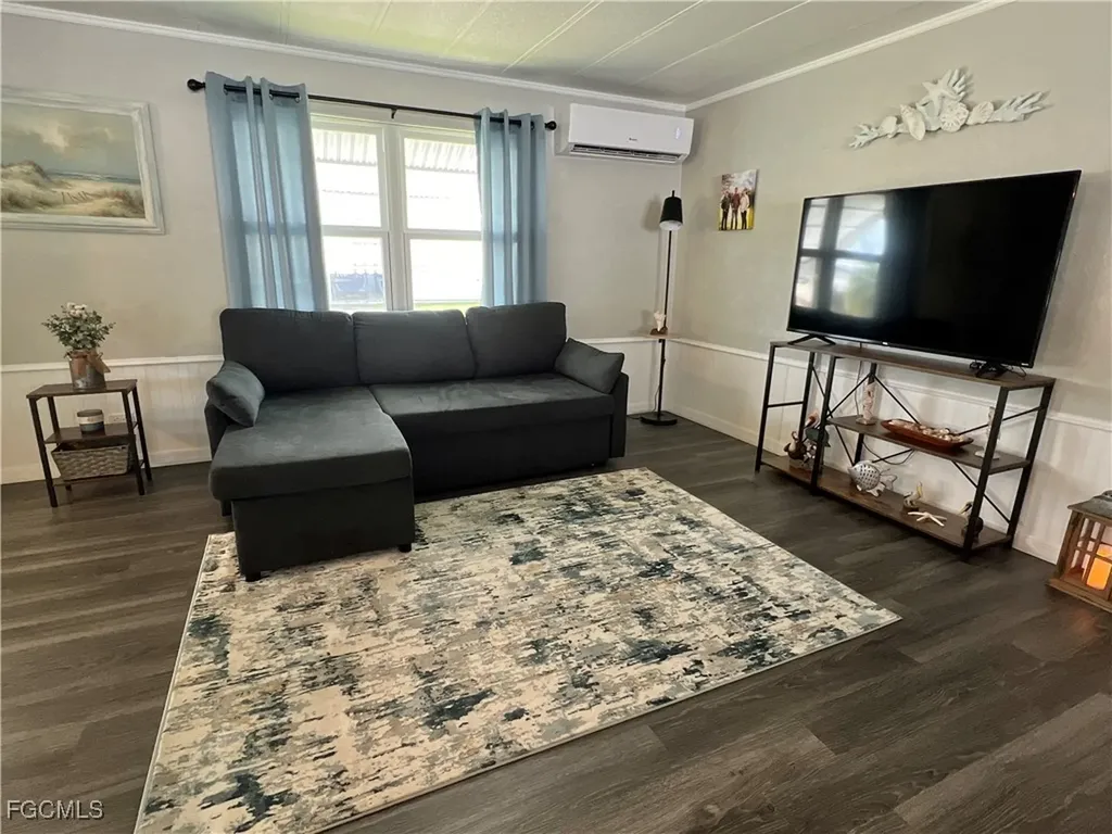 290 Valencia Drive Fort Myers FL 33905