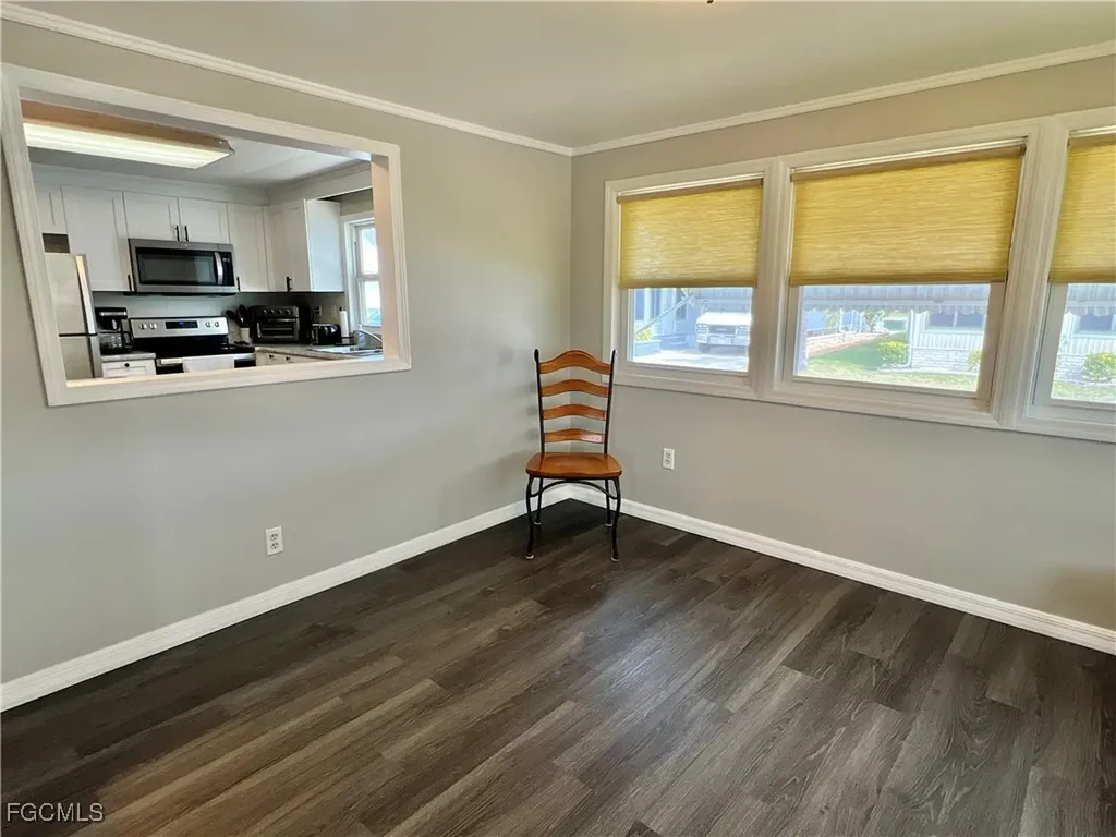 290 Valencia Drive Fort Myers FL 33905