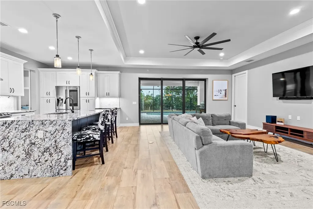 1418 SW 1st Place Cape Coral FL 33991