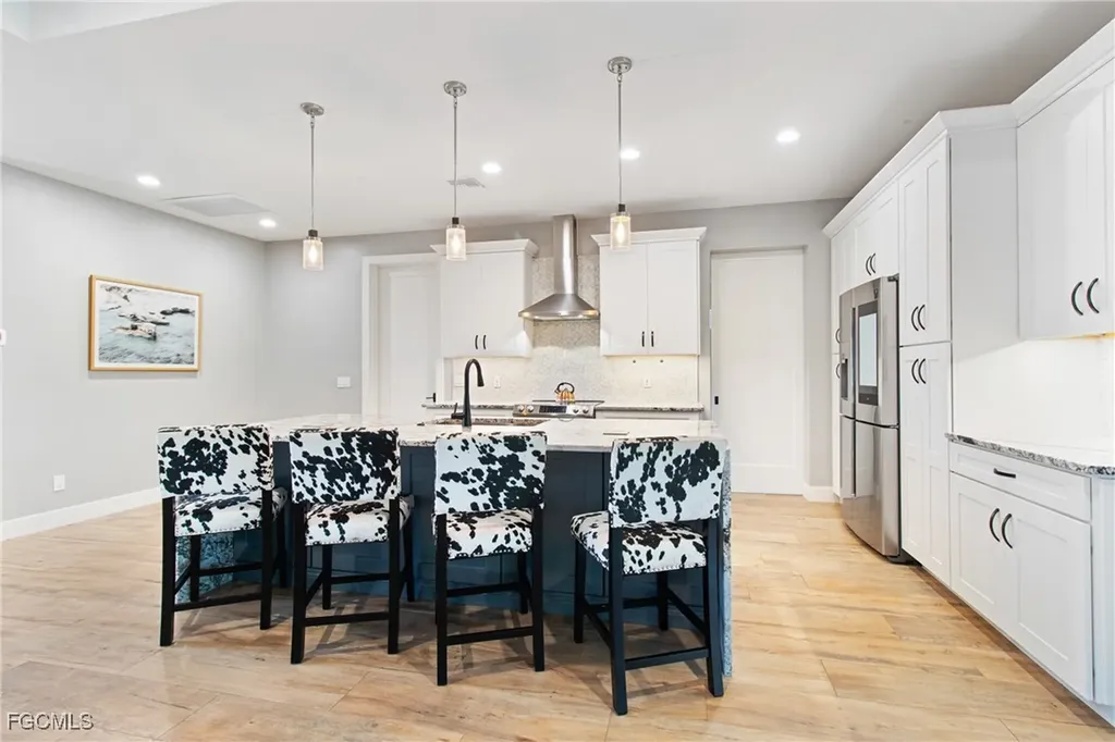 1418 SW 1st Place Cape Coral FL 33991