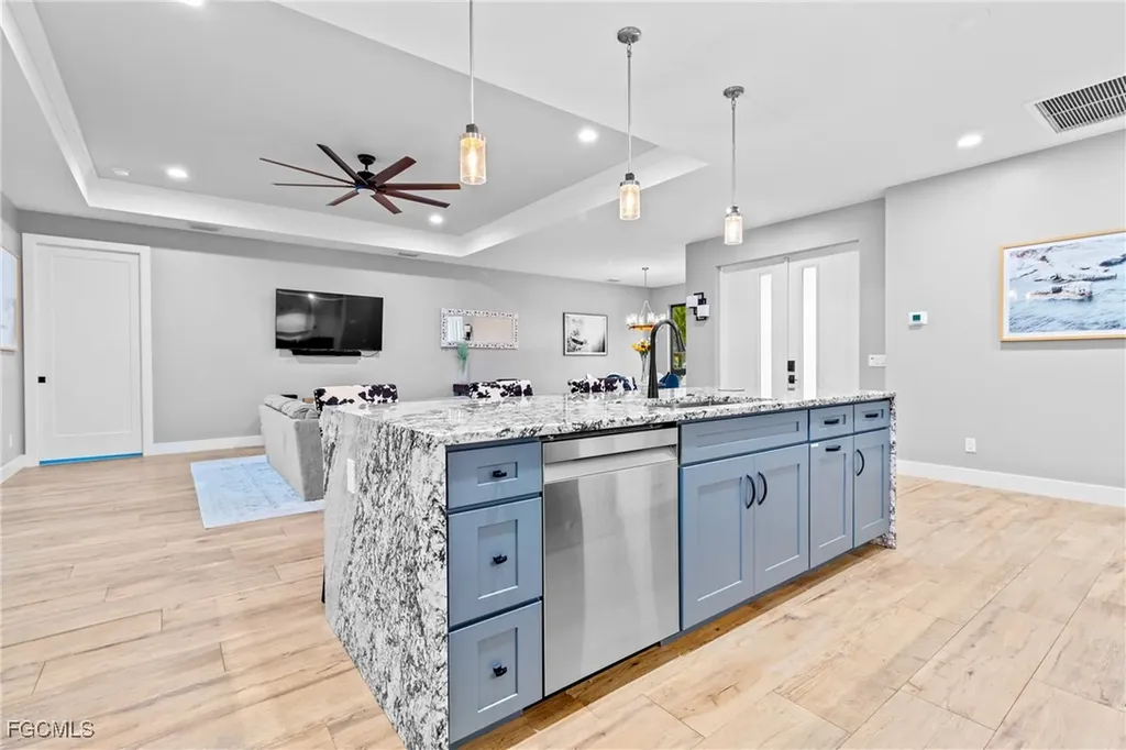 1418 SW 1st Place Cape Coral FL 33991