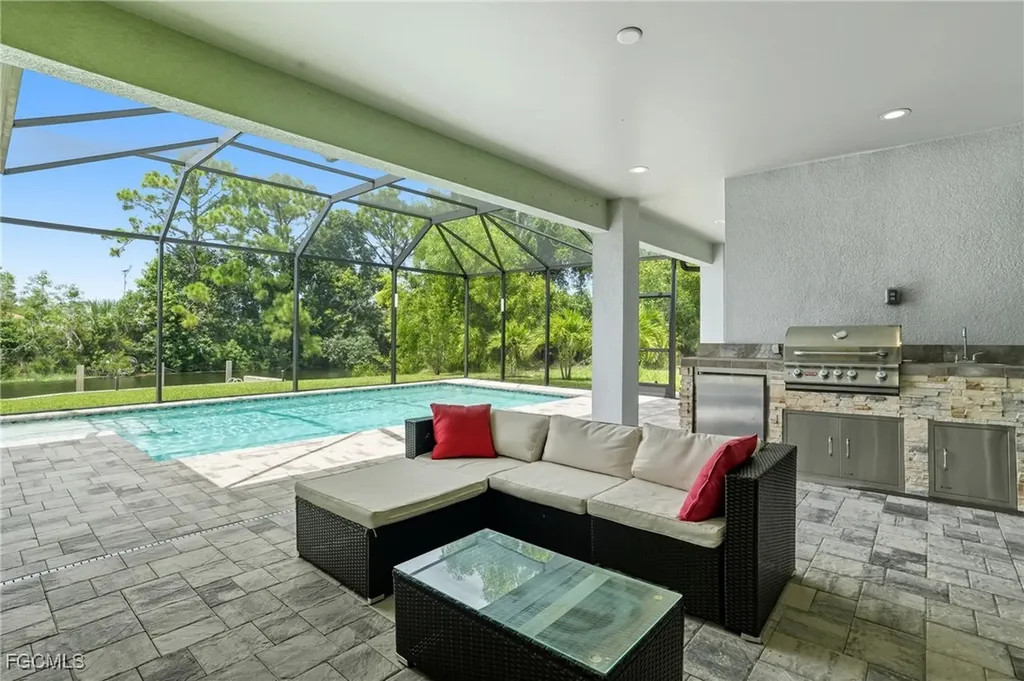 1418 SW 1st Place Cape Coral FL 33991