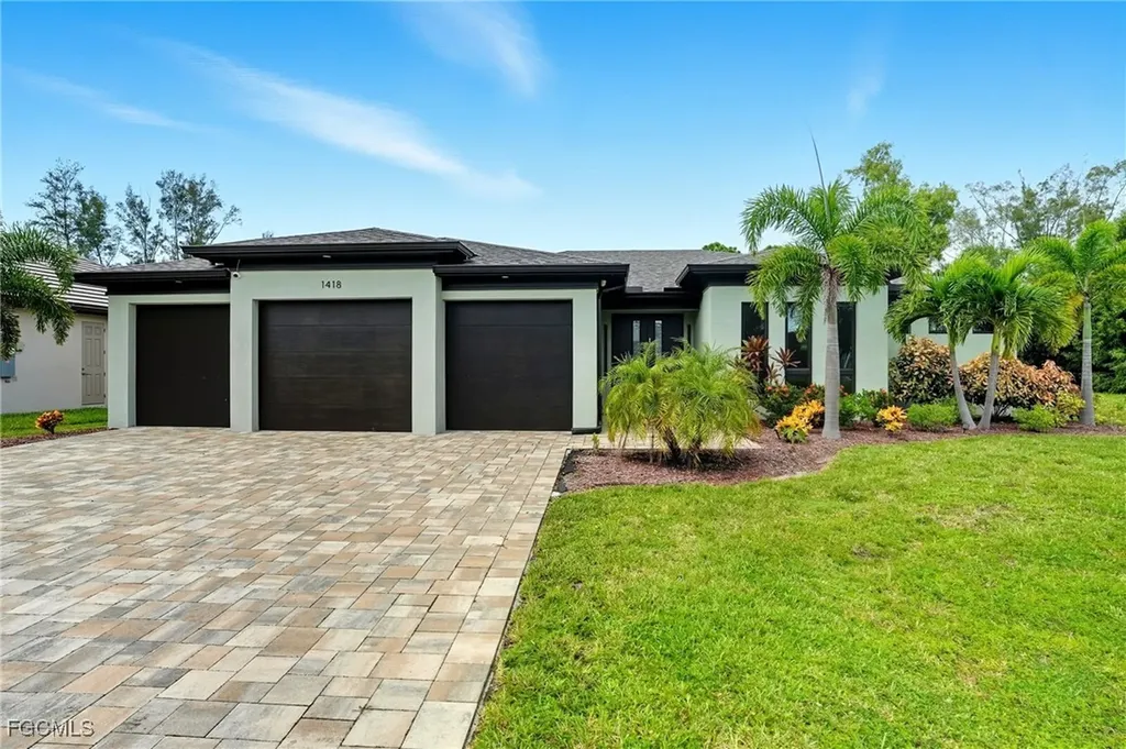 1418 SW 1st Place Cape Coral FL 33991