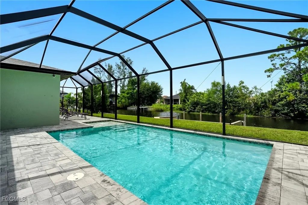 1418 SW 1st Place Cape Coral FL 33991