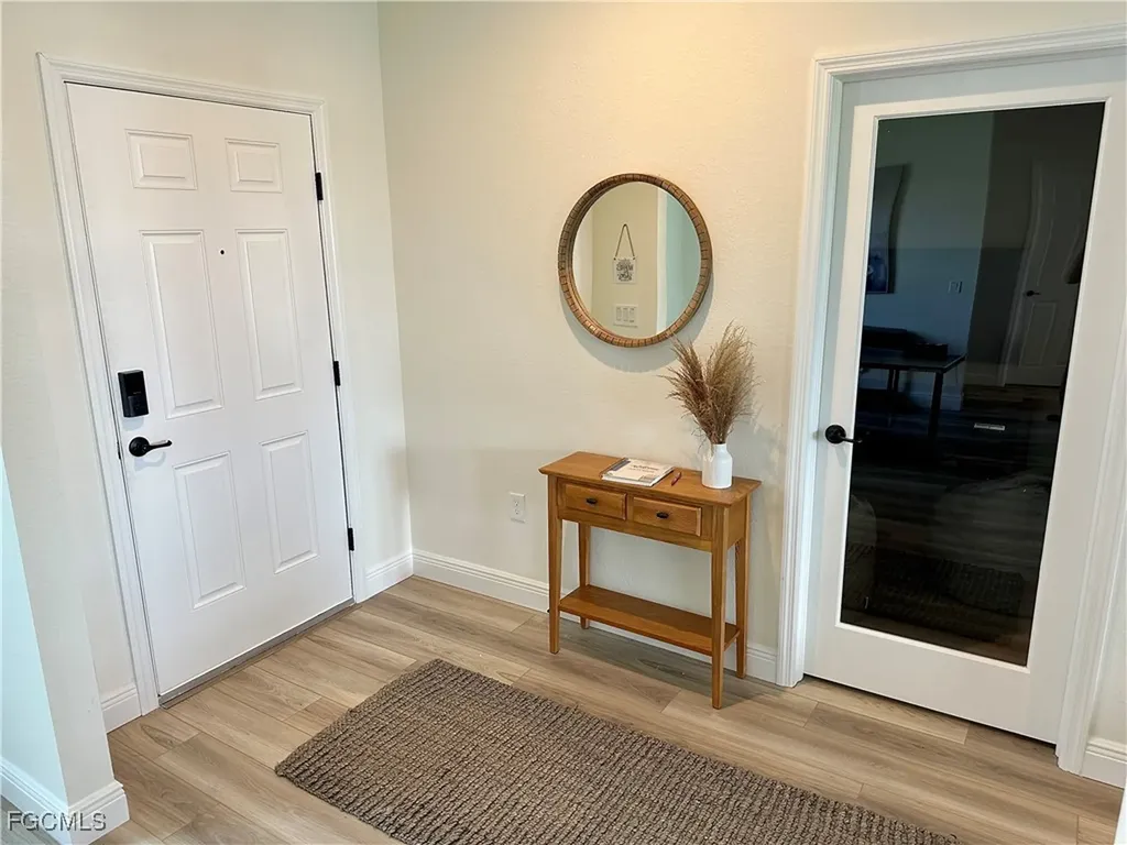 926 SE 23rd Place Cape Coral FL 33990