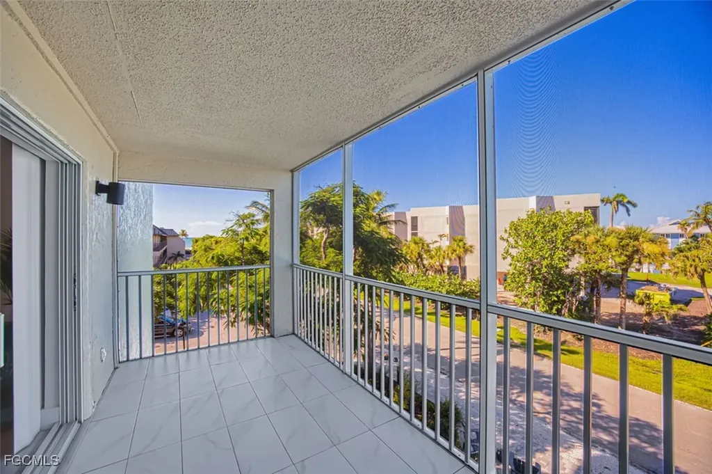 1246 Fulgur Street Sanibel FL 33957