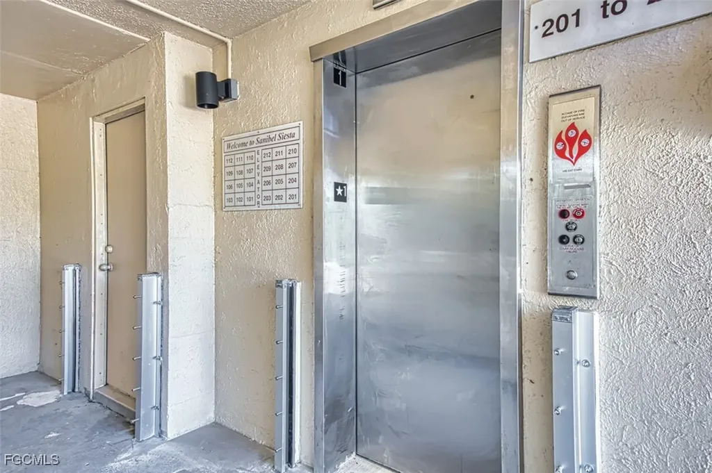 1246 Fulgur Street Sanibel FL 33957