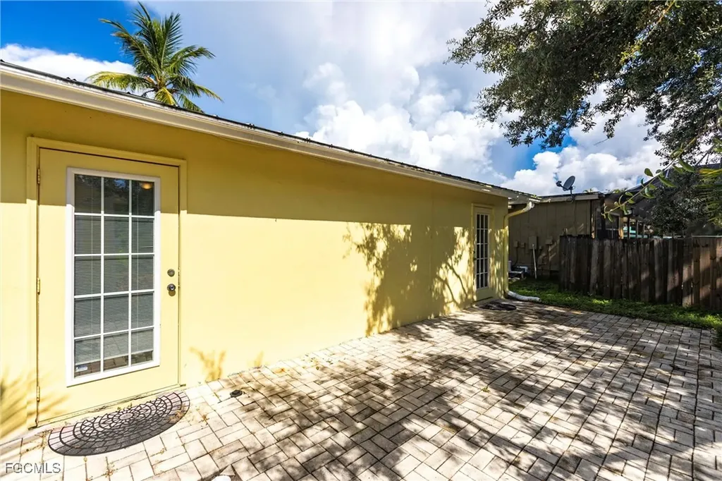 27654 Franklin Street Bonita Springs FL 34134